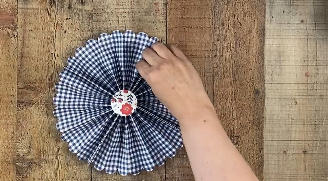 Second large rosette.